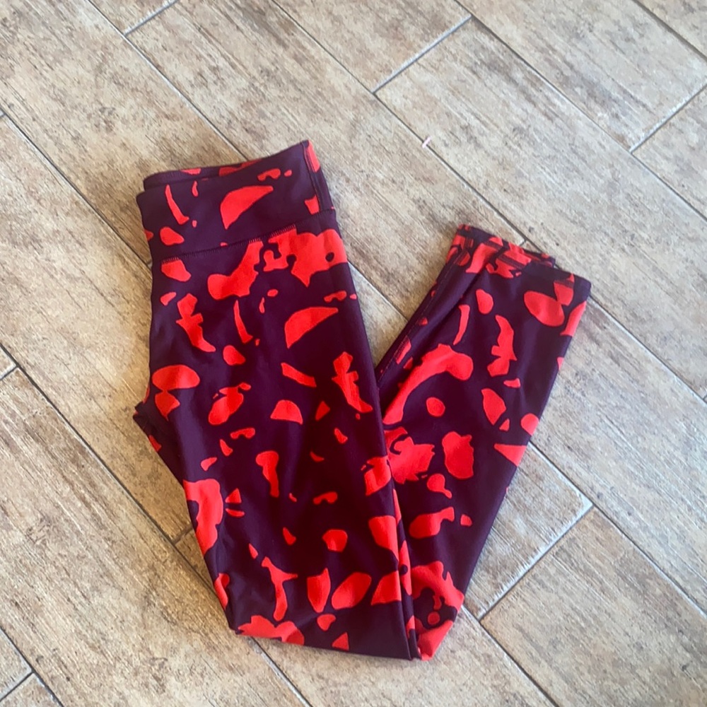 Read and wine 7/8 cropped Yoga pants